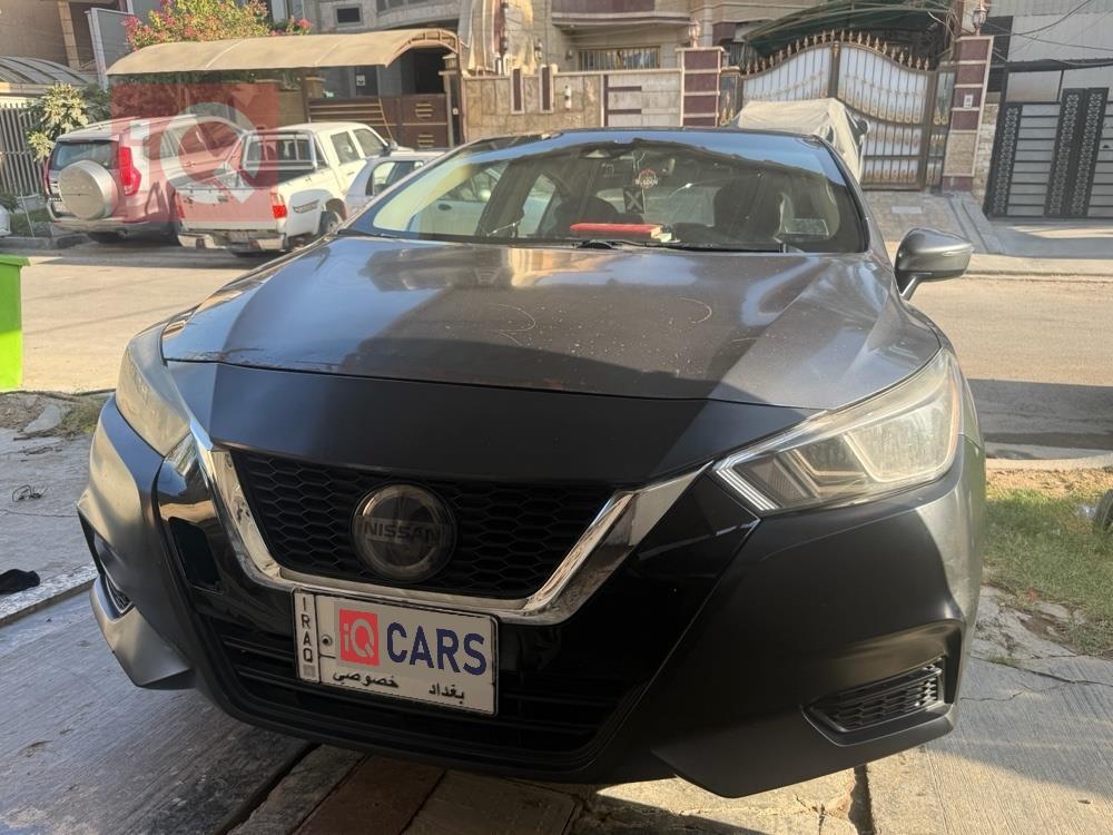 نيسان فيرسا